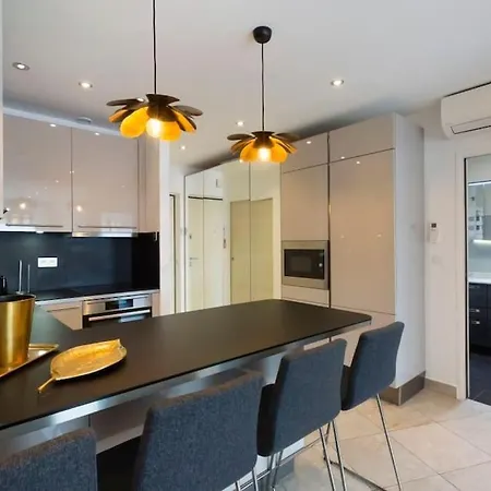 Apartment Riviera *